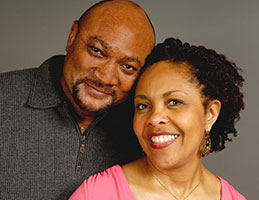 Photo of a couple smiling. Link to Life Stage Gift Planner Under Age 60 Situations.